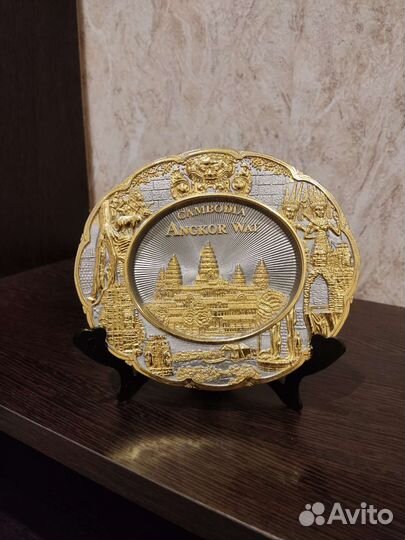 Сувенирная тарелка