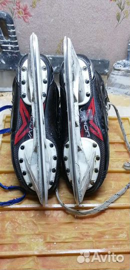 Хоккейные коньки bauer vapor 7D