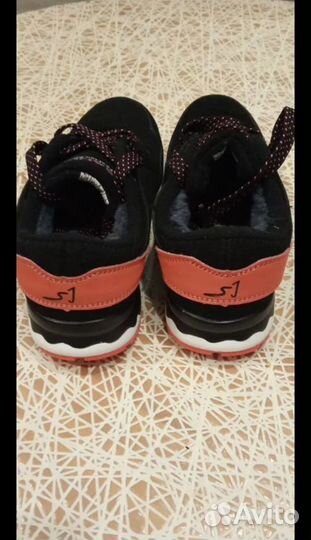 Кроссовки зимние женские 36 размер