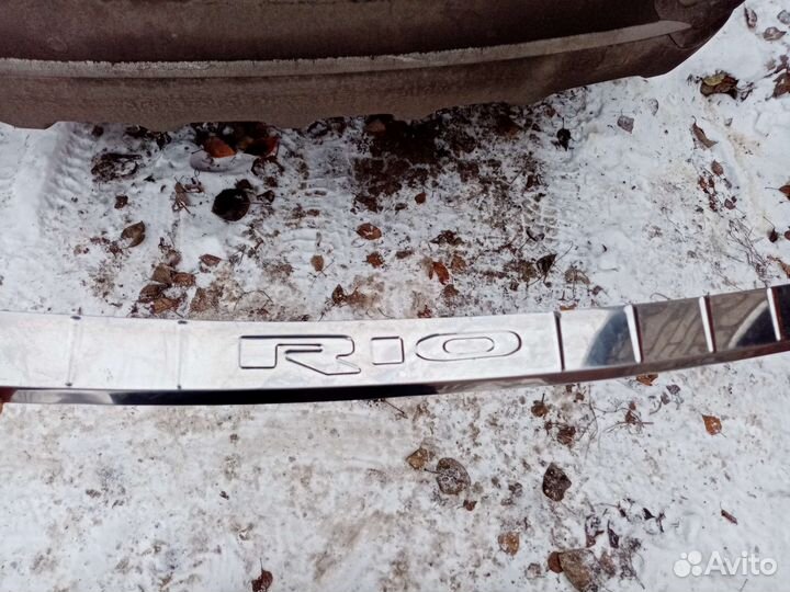 Накладка на задний бампер KIA RIO