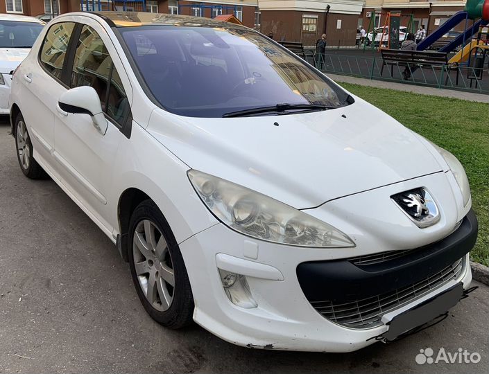 Peugeot 308, 2011