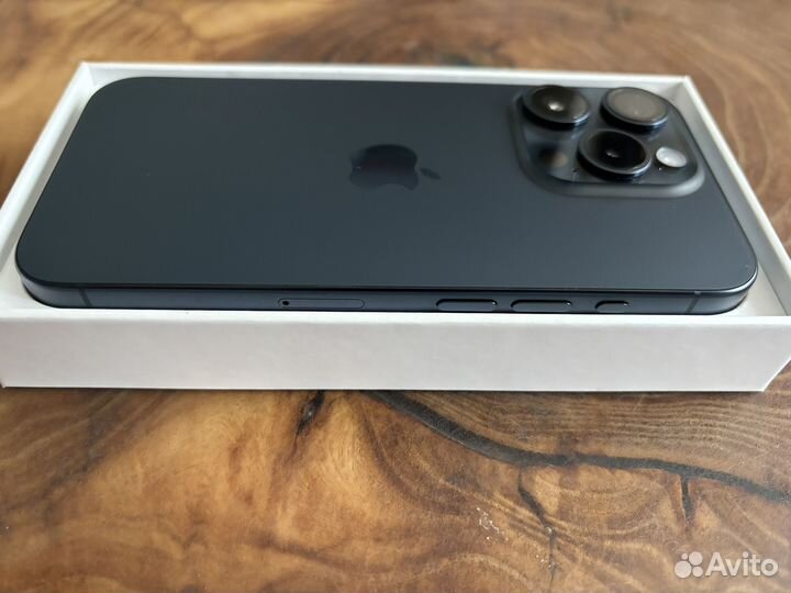 iPhone 15 Pro, 256 ГБ