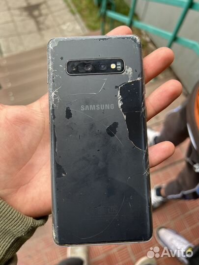 Телефон samsung galaxy s10plus