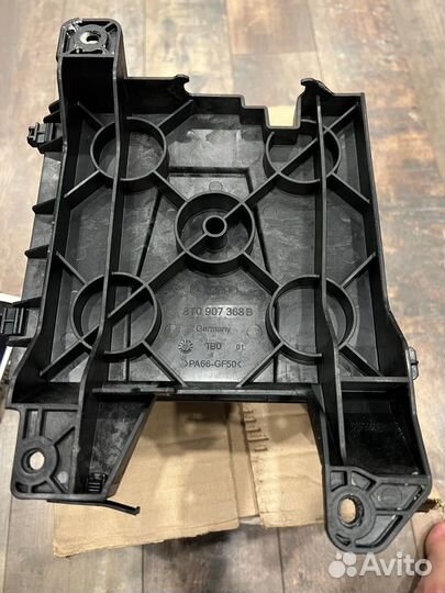 Кронштейн блоков управления audi