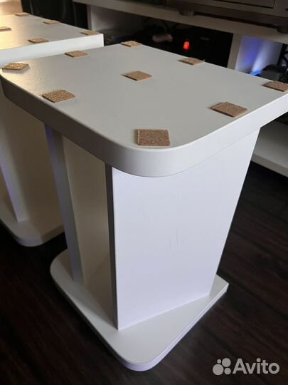 Подставки, стойки под акустику