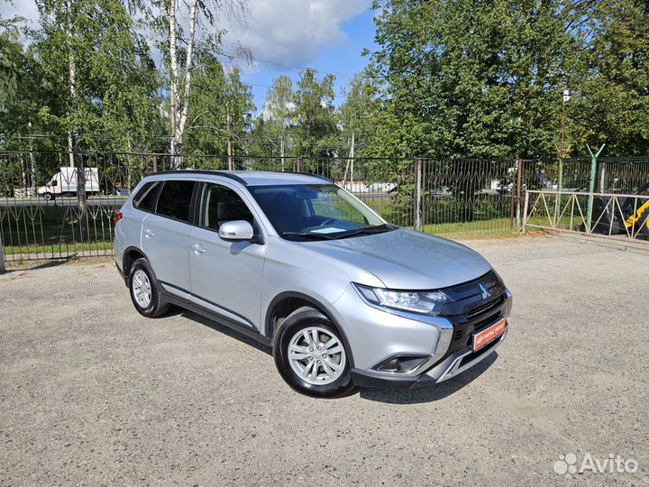 Mitsubishi Outlander 2.0 CVT, 2022, 40 600 км