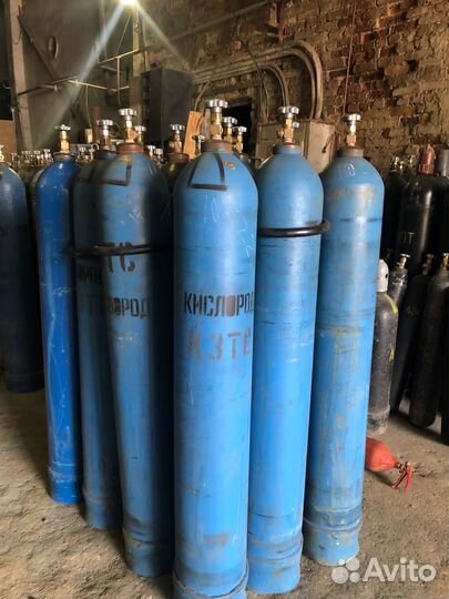 Кислород в баллонах