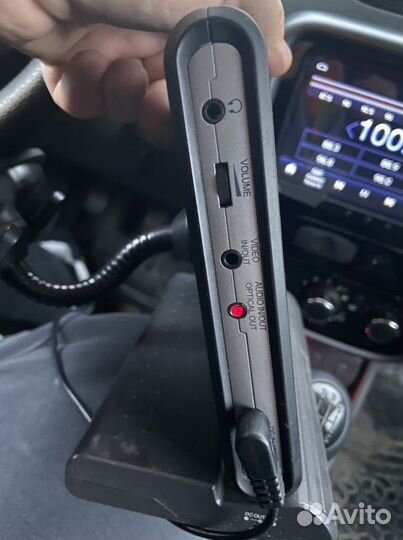 Портитивный DVD проигрыватель videovox цветной