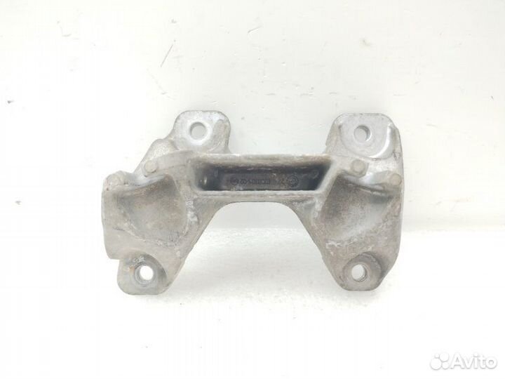 Кронштейн кпп Bmw 3-Series E90 2.0 2010