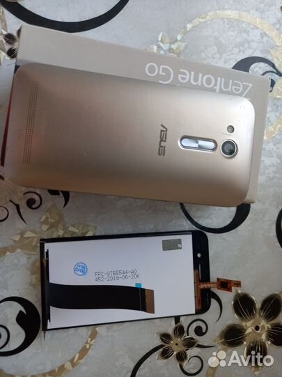 Смартфон Asus ZenFone Go ZB452KG 8 гб на запчасти