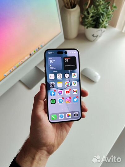 iPhone 14 pro 128 gold