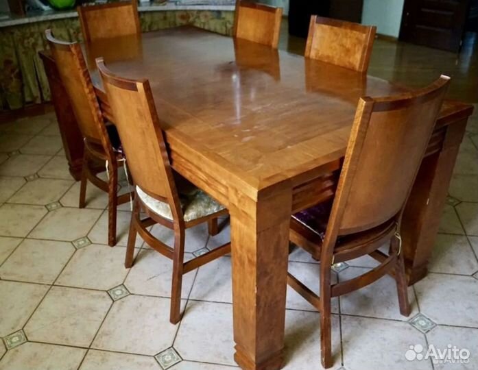 Раскладной обеденный стол из массива