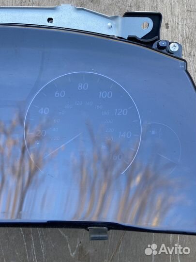 Щиток приборов (приборная панель) Lexus LS460