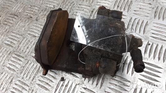 Суппорт тормозной передний правый skoda octavia A5