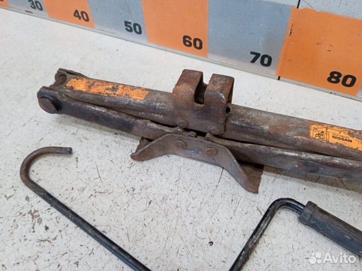 Домкрат Nissan Almera G15 1.6 2014