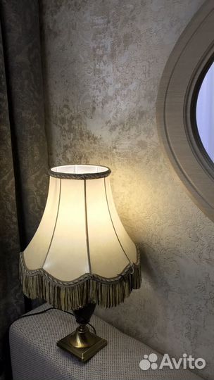 Лампа настольная