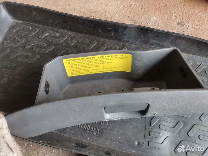 Бардачок hyundai accent 2