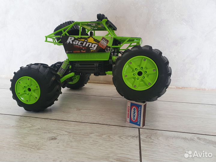 Радиоуправляемая машина краулер dexp Monster