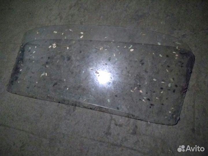 Стекло заднее на Москвич