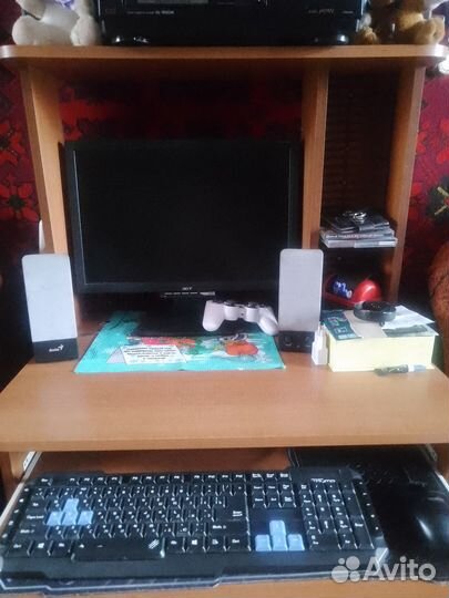Продам игровой компьютер и компьютерный стол.торг