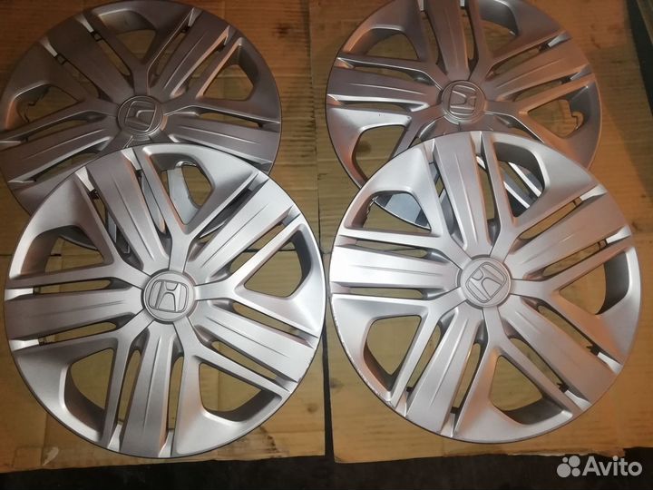 Продам колпаки Honda