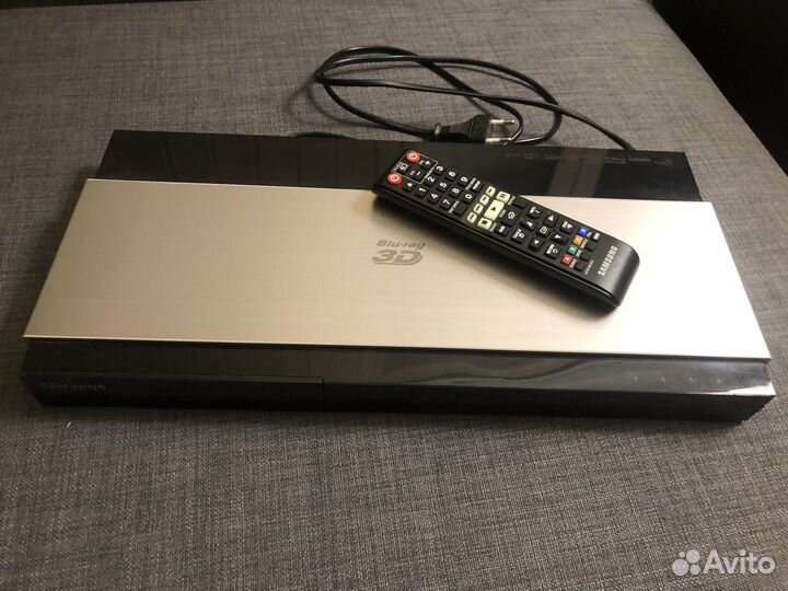 Blu-ray плеер Samsung BD-F7500
