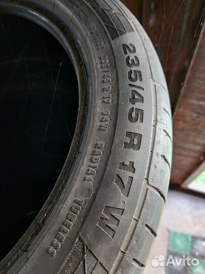 Continental ComfortContact - 5 235/45 R17