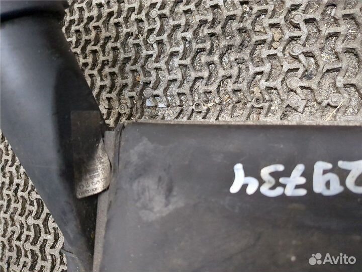 Радиатор интеркулера Volkswagen Touareg, 2004