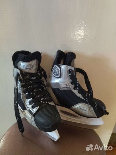 Коньки хоккейные