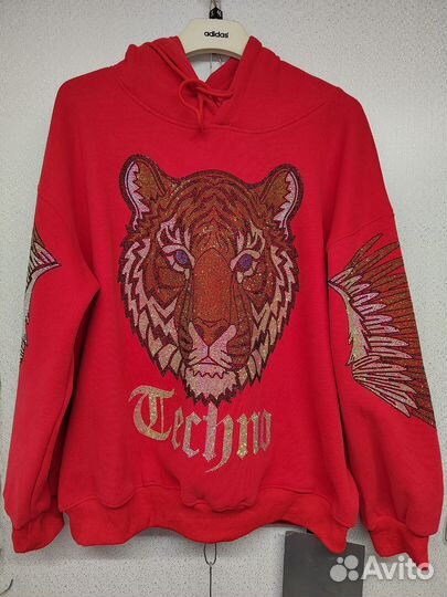 Свитшот со стразами