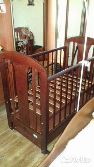 Кроватка с матрацем и бортиками