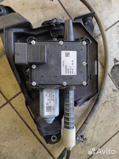 Электро ручник Ситроен С4 Гранд Пикасо