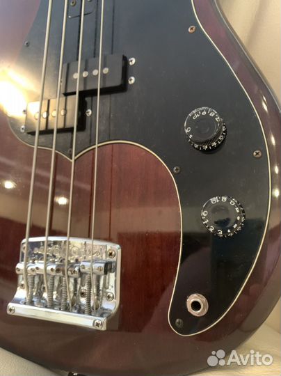 Бас гитара yamaha bb800