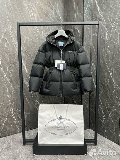 Пуховик prada женский