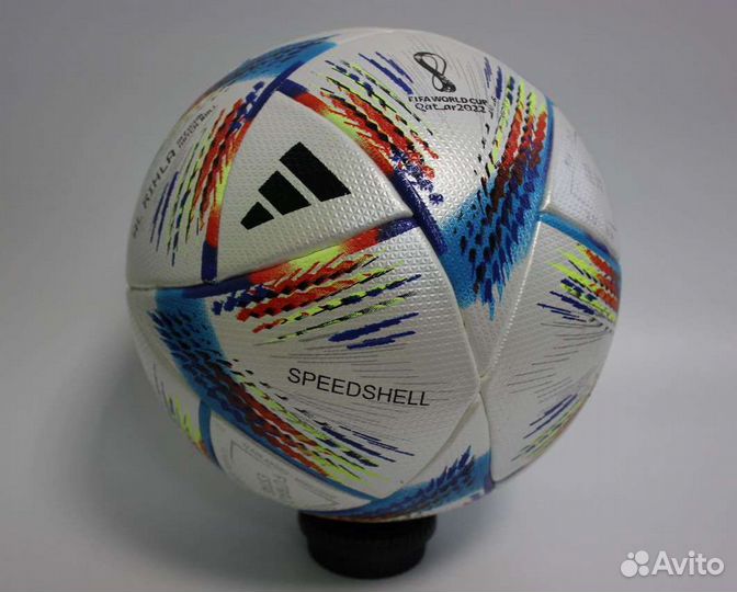 Футбольный мяч adidas