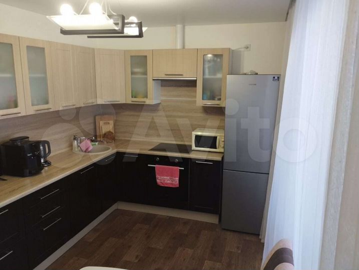 2-к. квартира, 61 м², 6/10 эт.