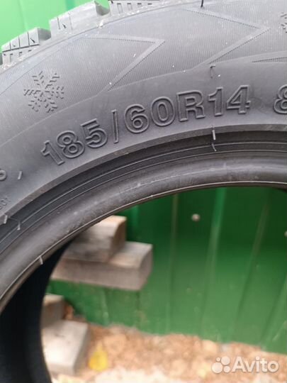 Sonix WinterXPro 888 185/60 R14 82T