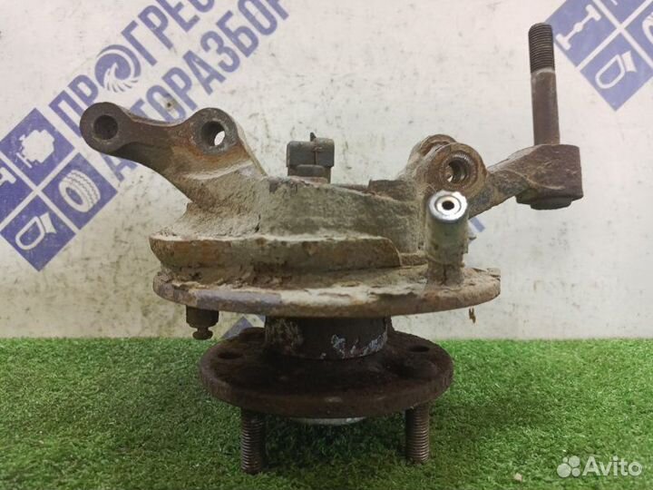 Поворотный кулак задний правый Chevrolet Lacetti