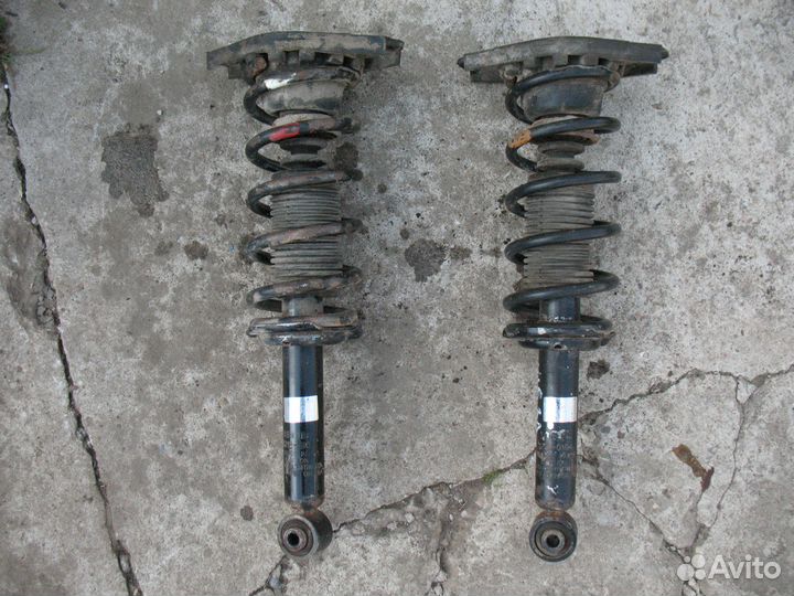 Амортизатор передний/задний Nissan Almera N16/B10