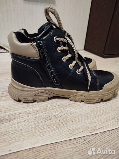 Ботинки осенние 35 размера для девочки