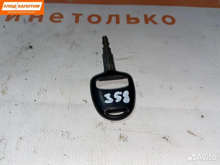 Ключ Mitsubishi Outlander 2 2008 MN141124