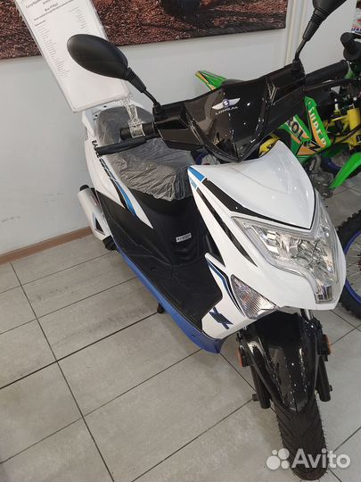 Скутер Regulmoto eagle 50 (LJ80QT-3L) колёса R12