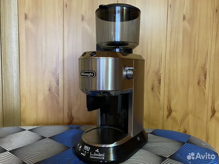 Кофемолка delonghi