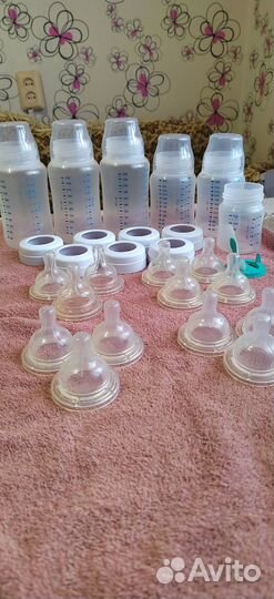 Набор Avent. Бутылочки, соски, стерилизатор