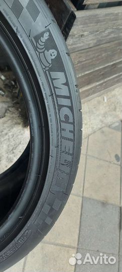 Michelin Pilot Sport Cup 2 325/30 R20