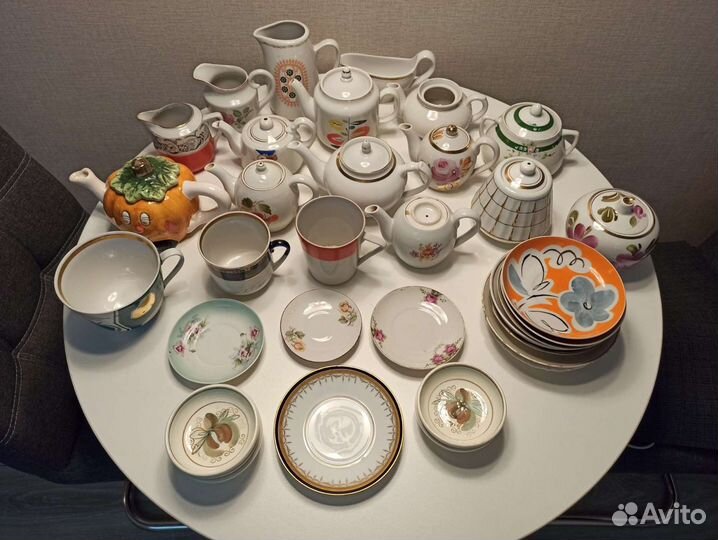 Чайник, сливочник, селёдочница