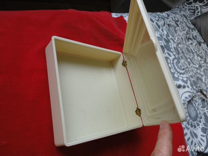 Шкатулки, ларцы. пудреница. см. фото