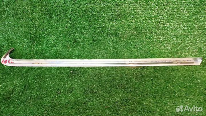 Молдинг левой форточки Audi A4 (8K B8) Allroad