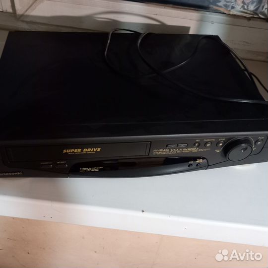 Видеомагнитофон panasonic