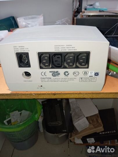 Стабилизатор напряжения APC LE600l